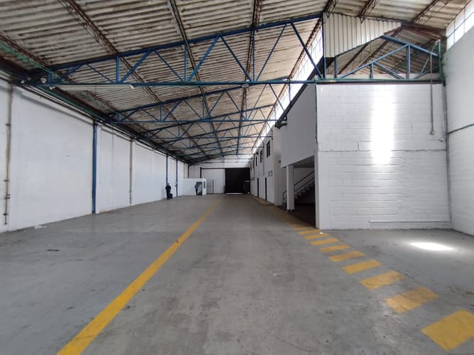 Bodega en arriendo en Las Vegas, Envigado, 2900 m² · foto 13 de 16