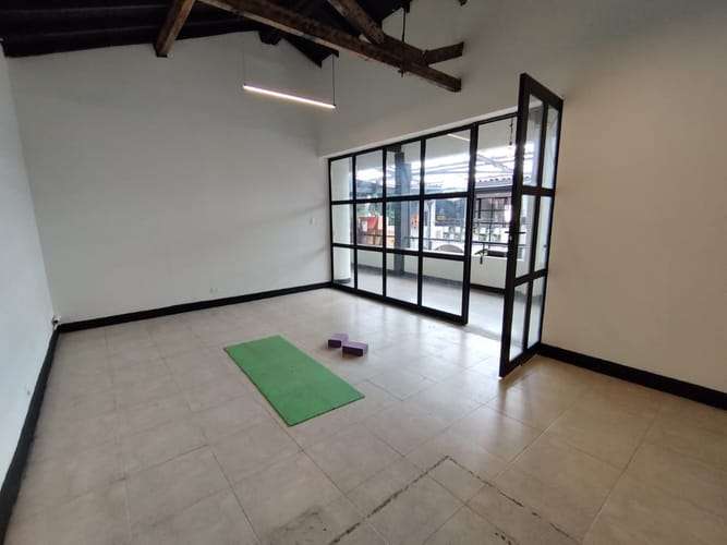 Local en arriendo en El Poblado, Medellín, 21 m² · foto 5 de 8