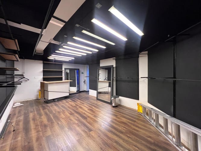 Local en arriendo en Conquistadores, Medellín, 58 m² · foto 10 de 11