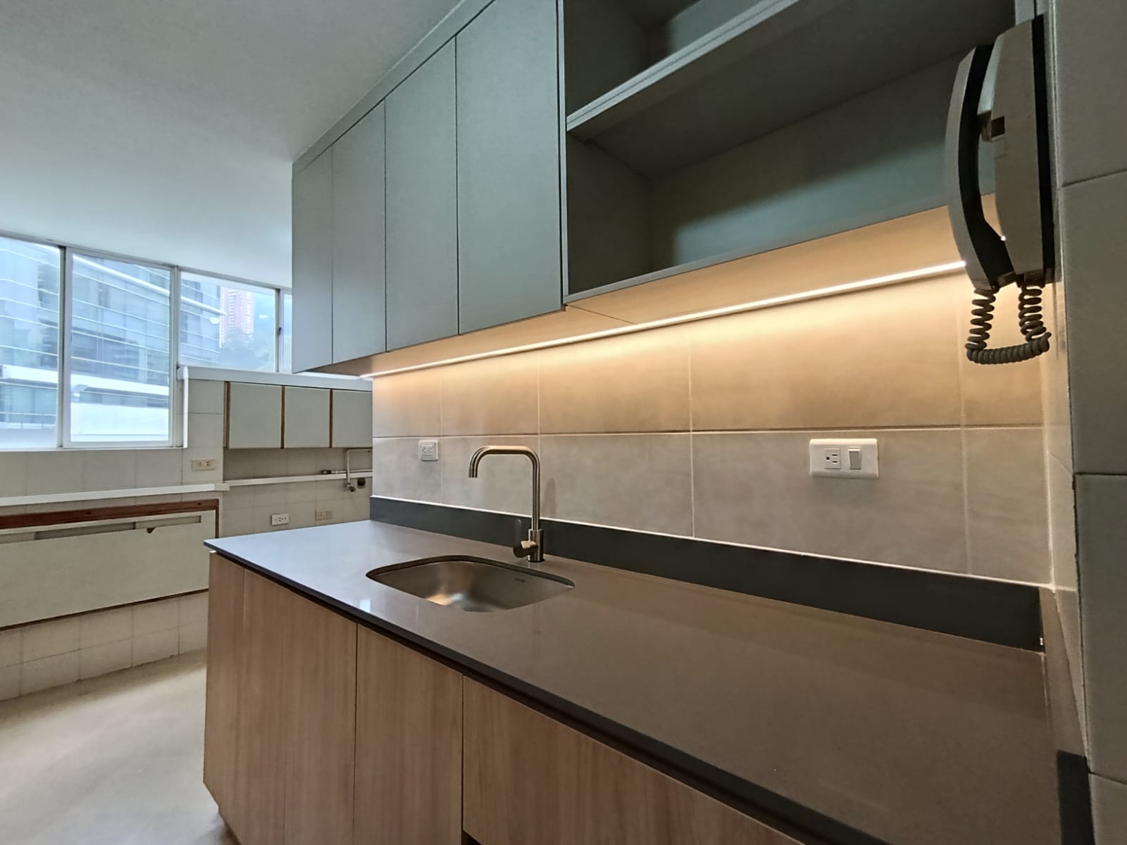 Apartamento en arriendo en El Poblado, Medellín · foto 3 de 20