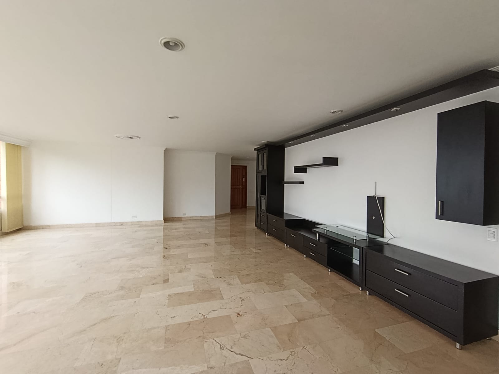 Apartamento en arriendo en El Poblado, Medellín · foto 4 de 20