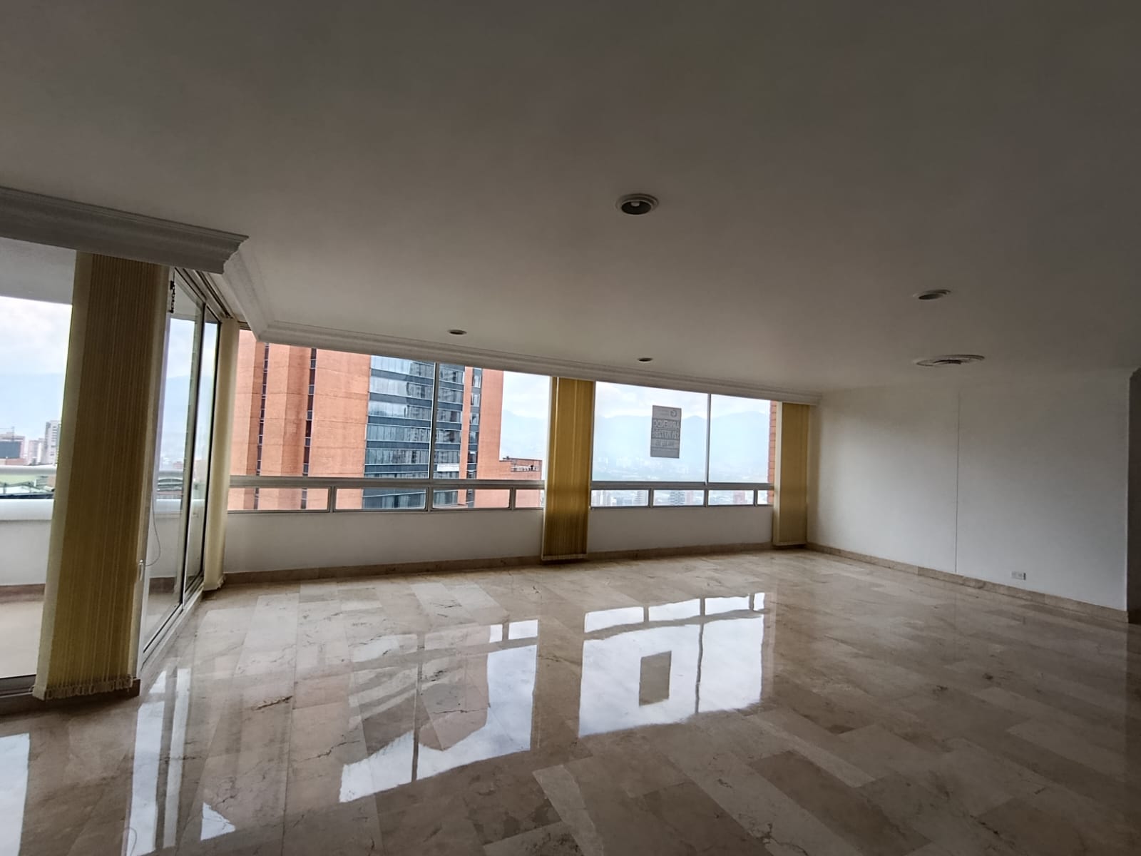 Apartamento en arriendo en El Poblado, Medellín · foto 6 de 20