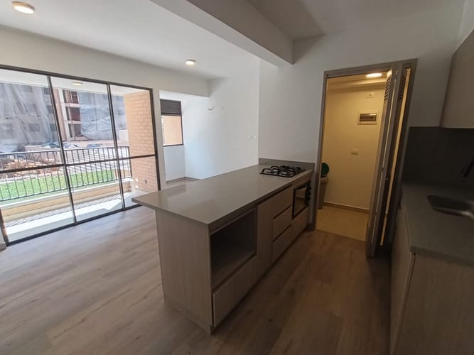 Apartamento de 3 alcobas en arriendo en El Poblado, Medellín, 70 m² · foto 6 de 17