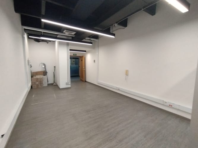 Oficina en arriendo en El Poblado, Medellín, 48 m² · foto 3 de 9