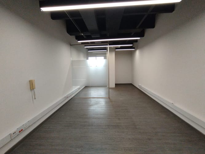 Oficina en arriendo en El Poblado, Medellín, 48 m² · foto 7 de 9