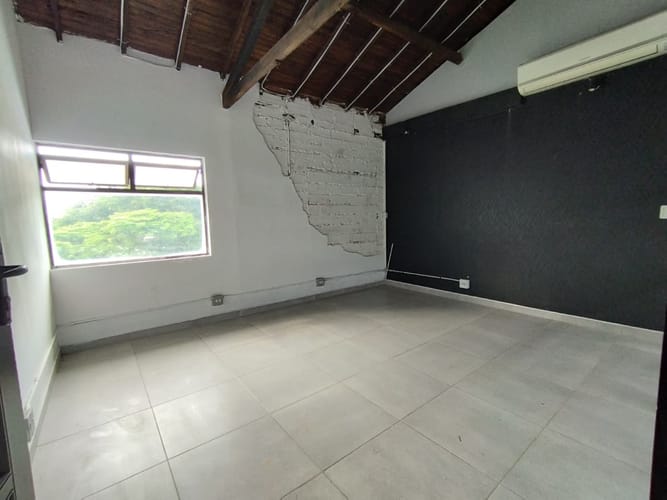 Local en arriendo en El Poblado, Medellín, 18 m² · foto 6 de 8