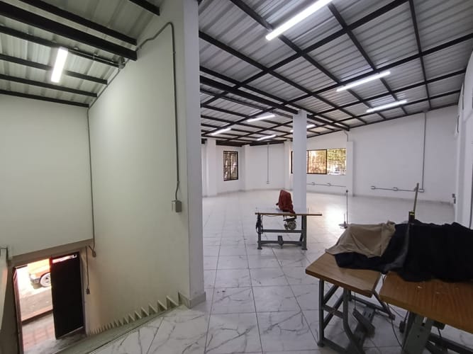 Local en arriendo en Jesus Nazareno, Medellín, 100 m² · foto 10 de 15