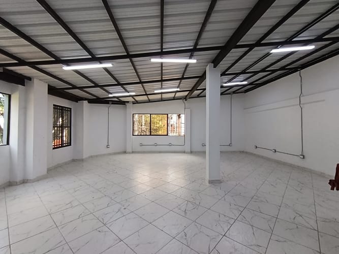 Local en arriendo en Jesus Nazareno, Medellín, 100 m² · foto 11 de 15