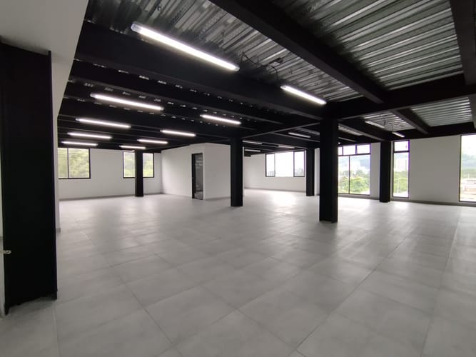 Oficina en arriendo en Laureles, Medellín, 200 m² · foto 8 de 10