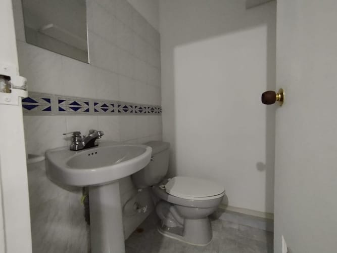 Oficina en arriendo en Laureles, Medellín, 200 m² · foto 9 de 10