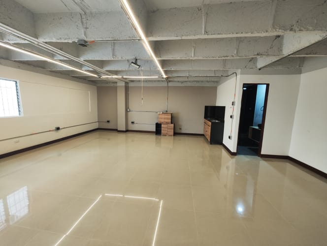 Local en arriendo en Perpetuo Socorro, Medellín, 62 m² · foto 2 de 9
