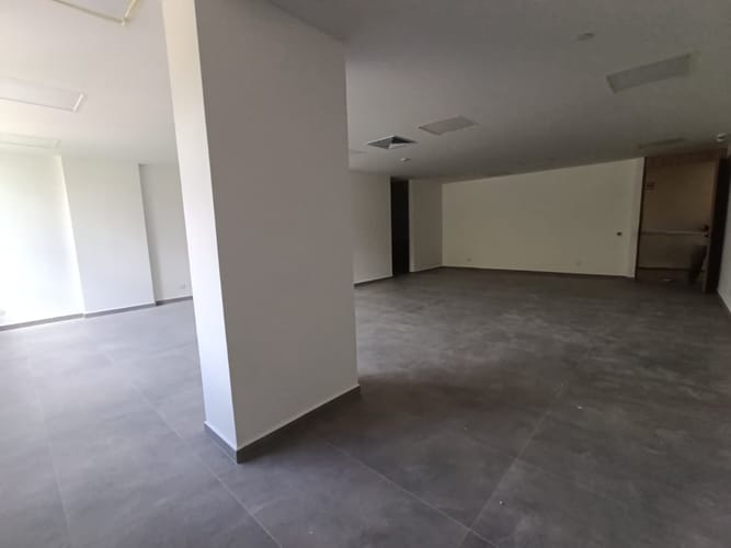 Oficina en arriendo en El Poblado, Medellín, 118 m² · foto 6 de 13