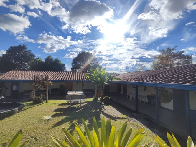 Lote en arriendo en El Poblado, Medellín, 11000 m² · foto 3 de 20