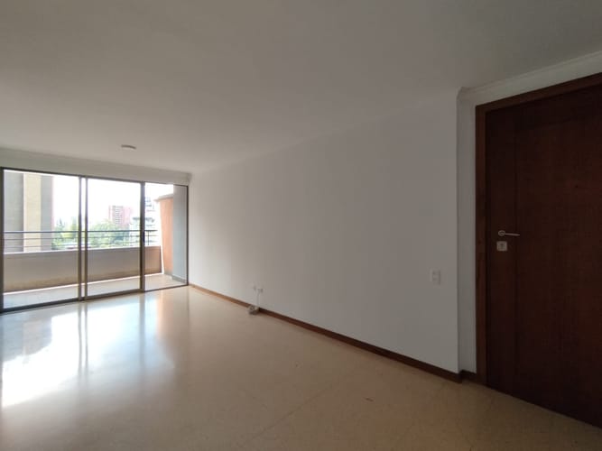 Apartamento de 4 alcobas en arriendo en El Poblado, Medellín, 88 m² · foto 4 de 20