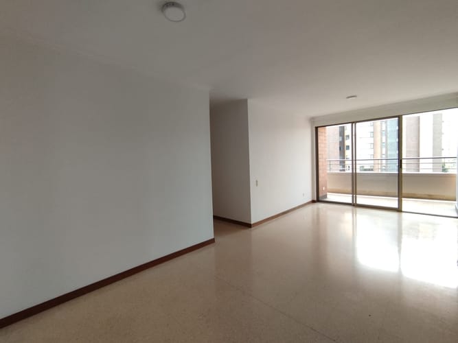 Apartamento de 4 alcobas en arriendo en El Poblado, Medellín, 88 m² · foto 10 de 20