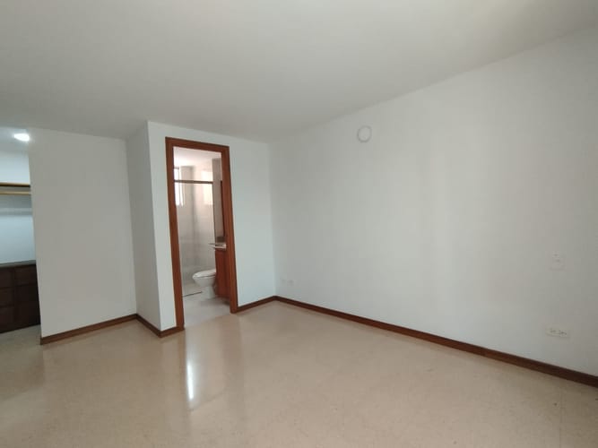 Apartamento de 4 alcobas en arriendo en El Poblado, Medellín, 88 m² · foto 12 de 20
