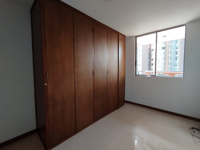 Apartamento de 4 alcobas en arriendo en El Poblado, Medellín, 88 m² · foto 18 de 20