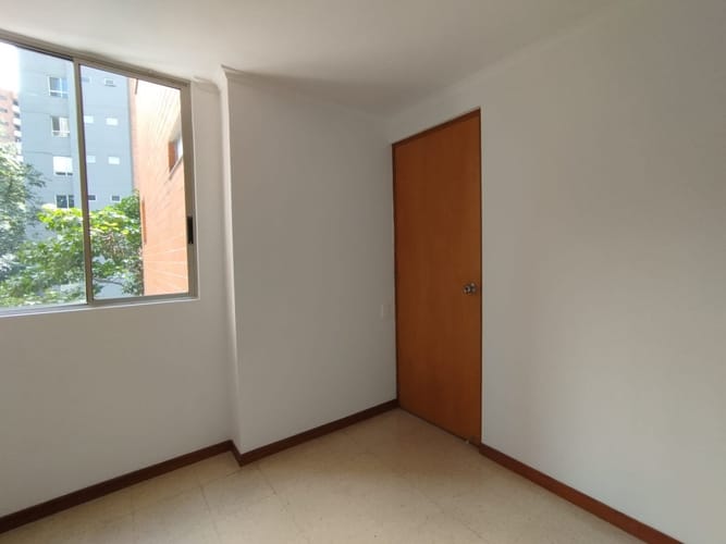 Apartamento de 4 alcobas en arriendo en El Poblado, Medellín, 88 m² · foto 19 de 20