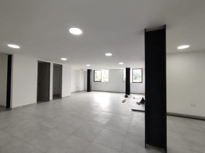 Bodega en arriendo en Laureles, Medellín, 165 m² · foto 3 de 7
