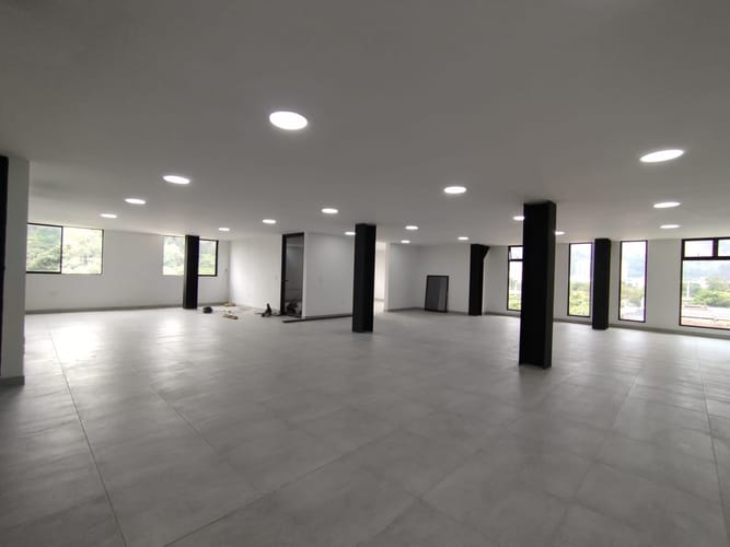 Bodega en arriendo en Laureles, Medellín, 165 m² · foto 7 de 7