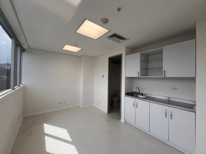 Consultorio en arriendo en Mayorca, Sabaneta, 35 m² · foto 7 de 13