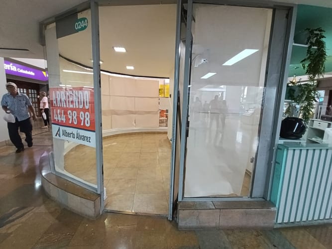 Local en arriendo en Vía Las Palmas, Medellín, 15 m² · foto 5 de 11