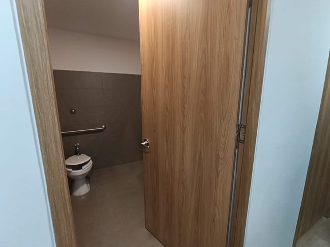Oficina en arriendo en Laureles, Medellín, 12 m² · foto 7 de 9