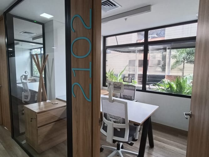 Oficina en arriendo en Laureles, Medellín, 12 m² · foto 9 de 9