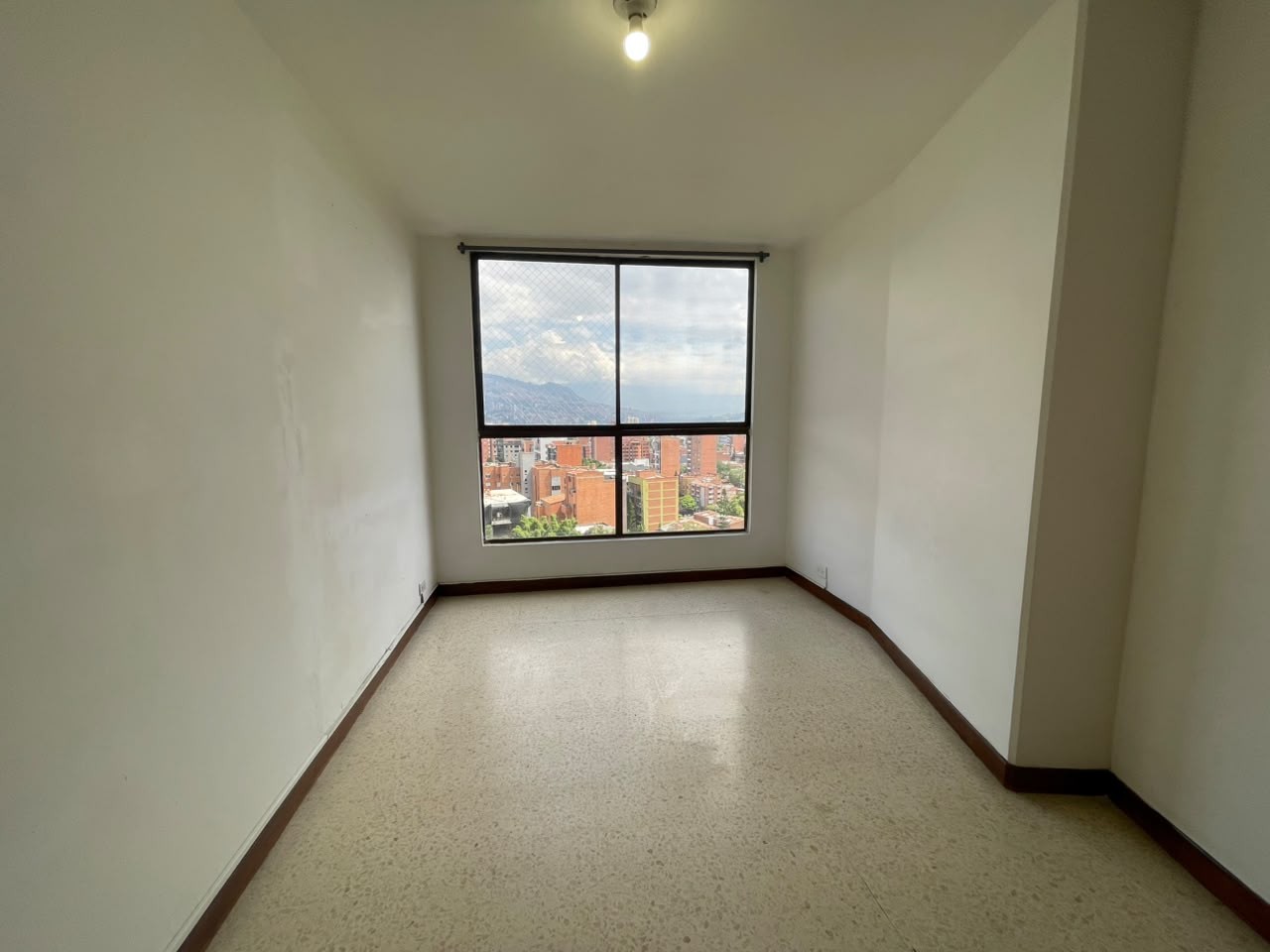 Apartamento en arriendo en La Castellana, Medellín · foto 10 de 16