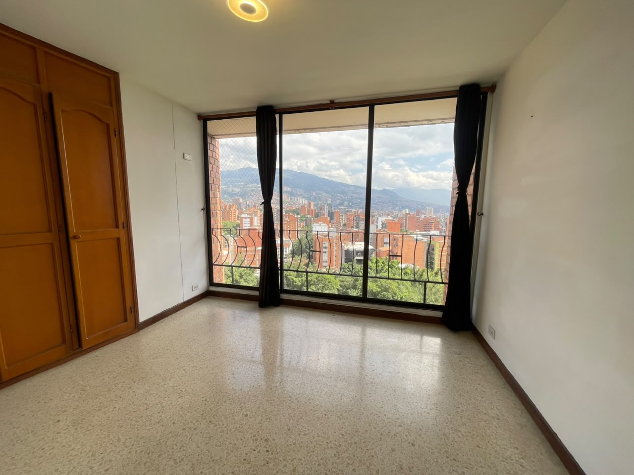 Apartamento en arriendo en La Castellana, Medellín · foto 12 de 16