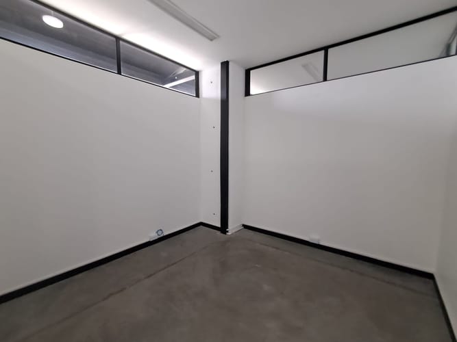 Oficina en arriendo en Llano Grande, Rionegro, 10 m² · foto 3 de 8