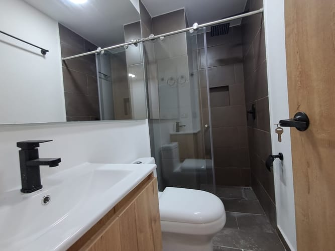 Apartaestudio en arriendo en La Candelaria, Medellín, 37 m² · foto 2 de 11