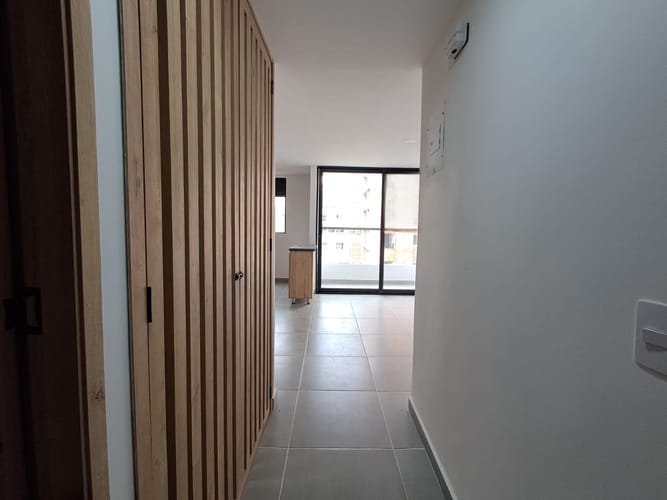 Apartaestudio en arriendo en La Candelaria, Medellín, 37 m² · foto 3 de 11