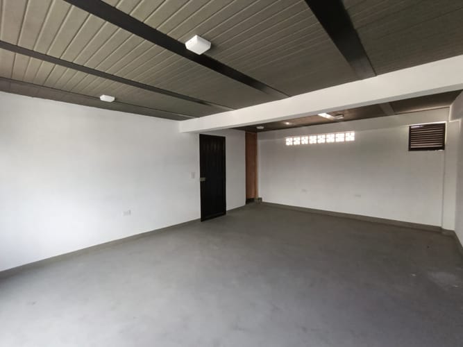 Local en arriendo en Caribe, Medellín, 30 m² · foto 3 de 10