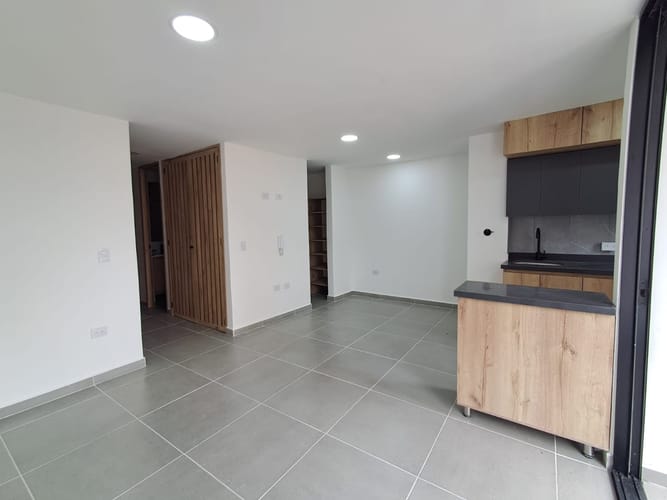 Apartaestudio en arriendo en La Candelaria, Medellín, 37 m² · foto 5 de 11