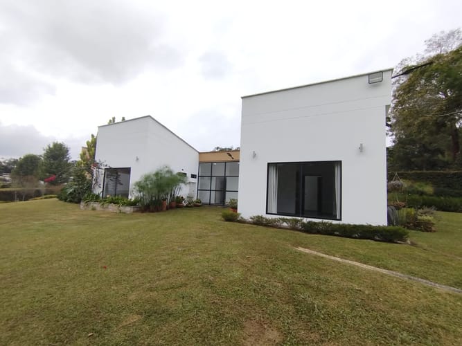 Finca en arriendo en La Ceja, 250 m² · foto 3 de 20
