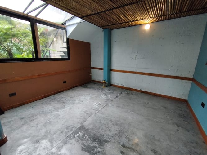 Local en arriendo en El Poblado, Medellín, 74 m² · foto 8 de 15