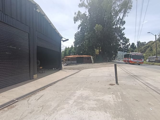 Bodega en arriendo en Guarne, 315 m² · foto 2 de 10