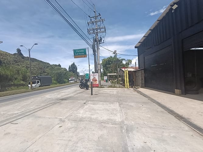Bodega en arriendo en Guarne, 315 m² · foto 3 de 10