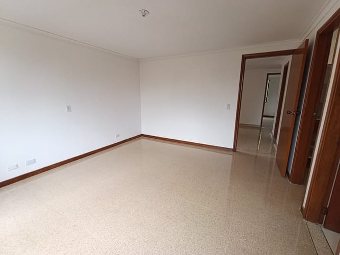 Apartamento de 3 alcobas en arriendo en El Poblado, Medellín, 145 m² · foto 5 de 20