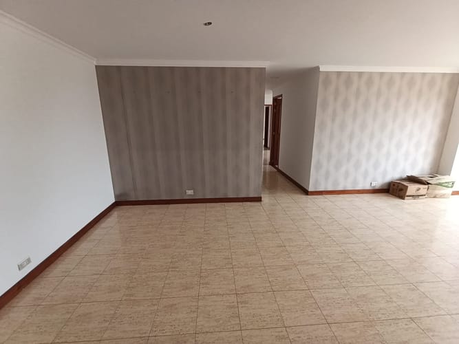Apartamento de 3 alcobas en arriendo en Laureles, Medellín, 135 m² · foto 3 de 20