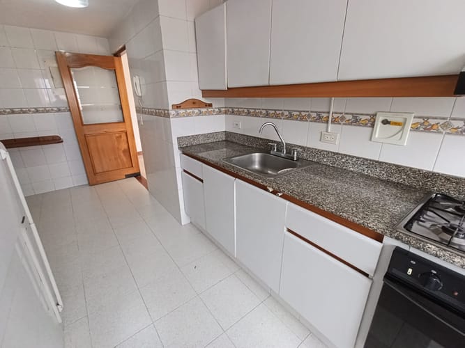 Apartamento de 3 alcobas en arriendo en Laureles, Medellín, 135 m² · foto 4 de 20