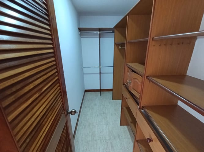 Apartamento de 3 alcobas en arriendo en Laureles, Medellín, 135 m² · foto 13 de 20
