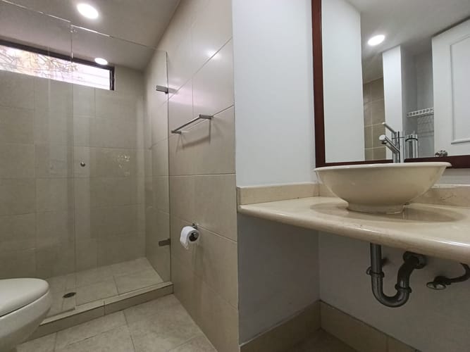 Apartamento de 3 alcobas en arriendo en El Poblado, Medellín, 134 m² · foto 11 de 18