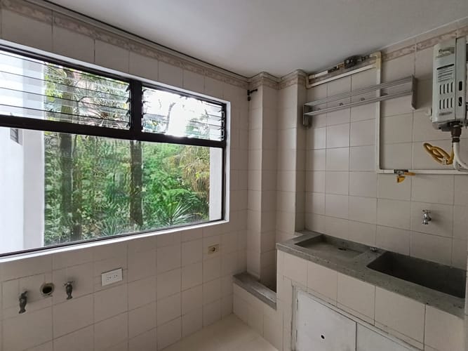 Apartamento de 3 alcobas en arriendo en El Poblado, Medellín, 134 m² · foto 15 de 18