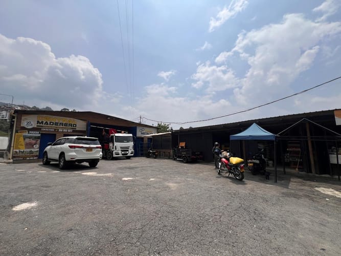 Bodega en arriendo en Travesias, Medellín, 280 m² · foto 5 de 11