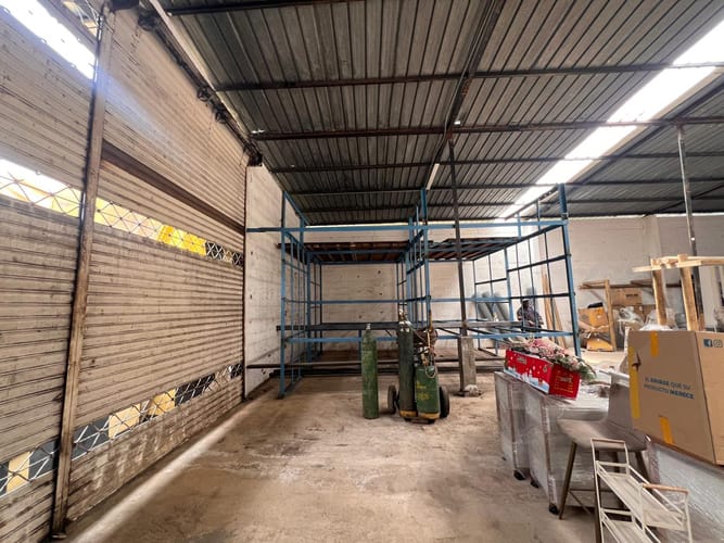Bodega en arriendo en Travesias, Medellín, 280 m² · foto 9 de 11