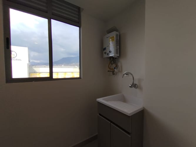 Apartamento de 3 alcobas en arriendo en Otraparte, Envigado, 84 m² · foto 16 de 17