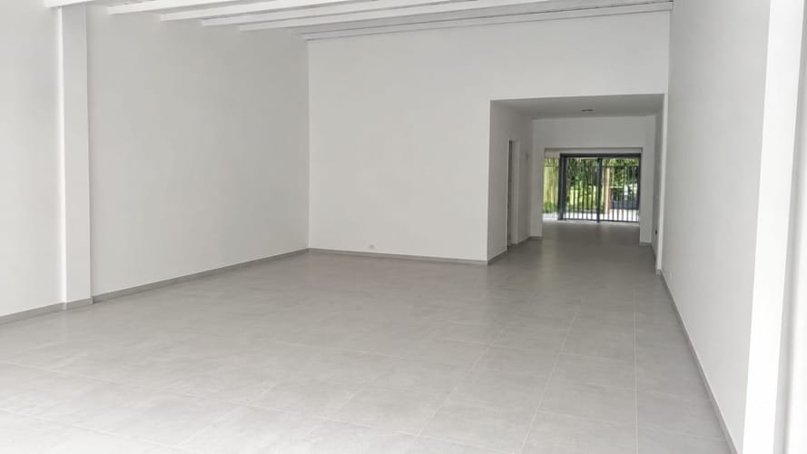 Local en arriendo en Laureles, Medellín, 130 m² · foto 2 de 8