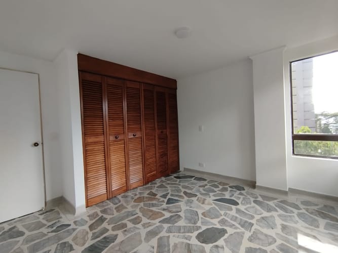 Apartamento de 3 alcobas en arriendo en El Poblado, Medellín, 143 m² · foto 4 de 20